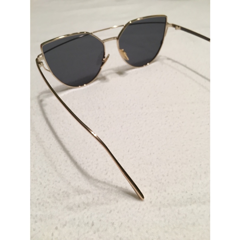 Sunglasses - Picture 3 of 3